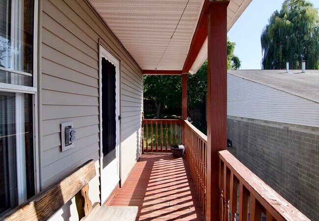 Building Photo - 425 Taylor St