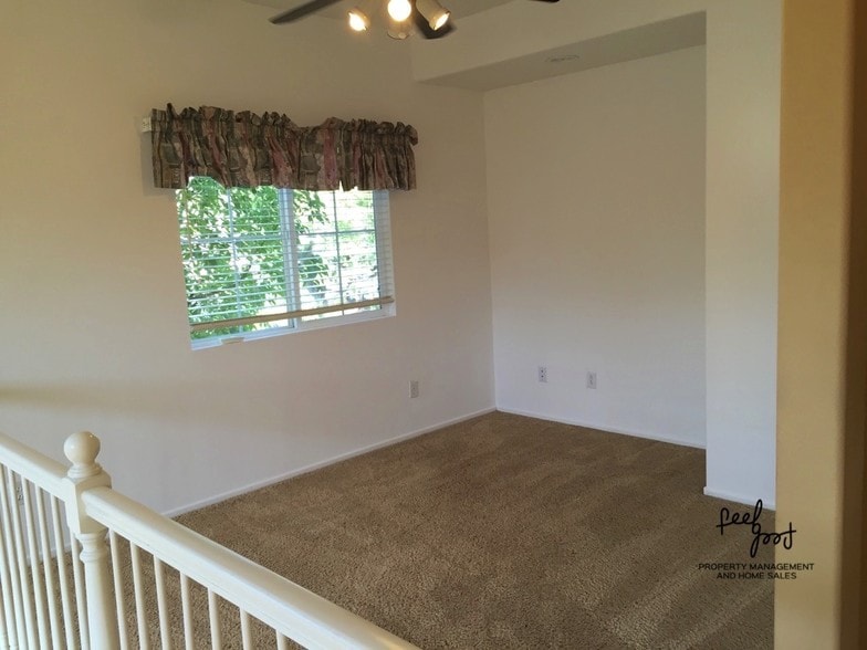 Building Photo - 305 Diamante Way