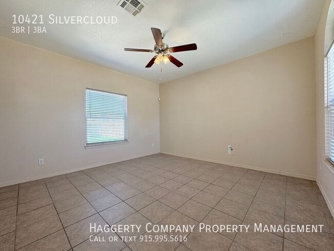 Building Photo - 10421 Silvercloud-
