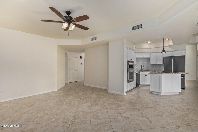 Building Photo - 9414 S 51st St
