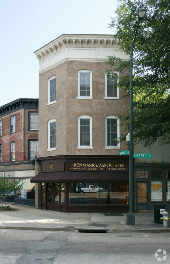 Building Photo - 18 W Broad St