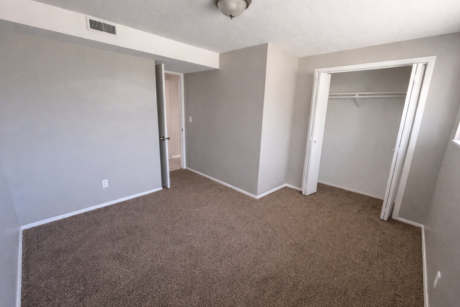 Downstairs Bed - 1001 E 300 S