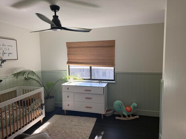 Building Photo - 350 Sailfish Dr