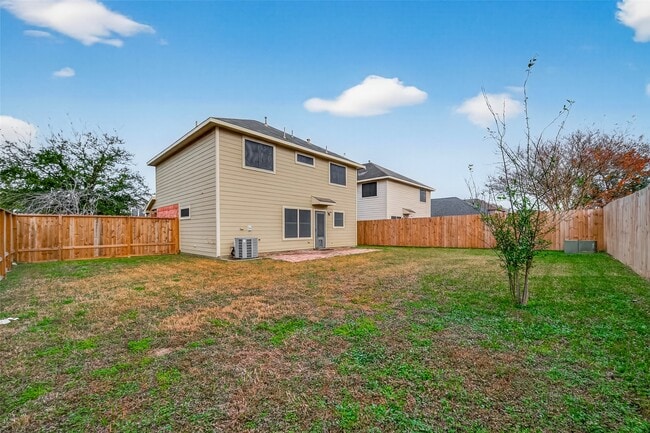 Building Photo - 10902 Clear Villa Ln