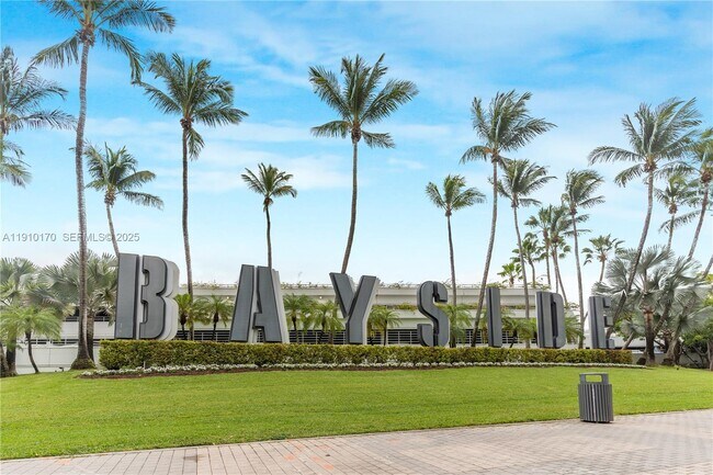 Building Photo - 398 NE 5th St