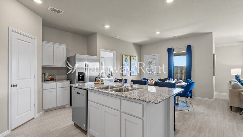 Building Photo - 9437 Golden Tree Ave