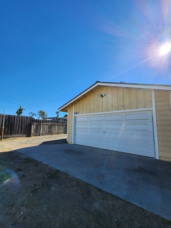 Building Photo - Bright Two-Story 3BR Home Near the Beach with Private Yard
