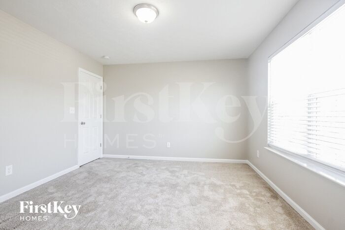 Building Photo - 121 Blue Lace Dr