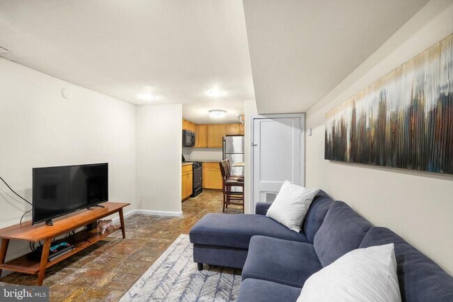 Building Photo - 234 Bainbridge St