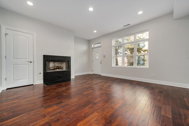 Building Photo - 1919 N Drake Ave