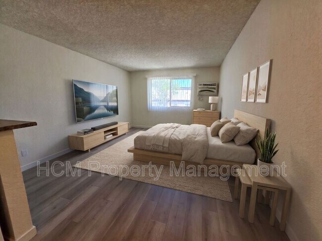 Building Photo - 9216 Van Nuys Blvd