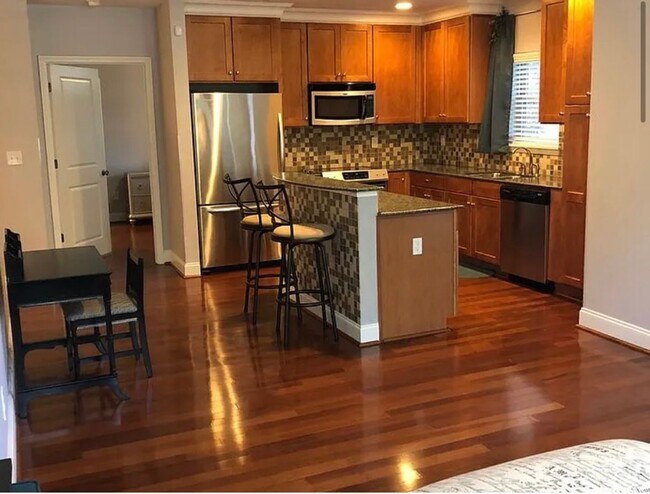 Building Photo - USC Campus/Downtown- Fully Furnished