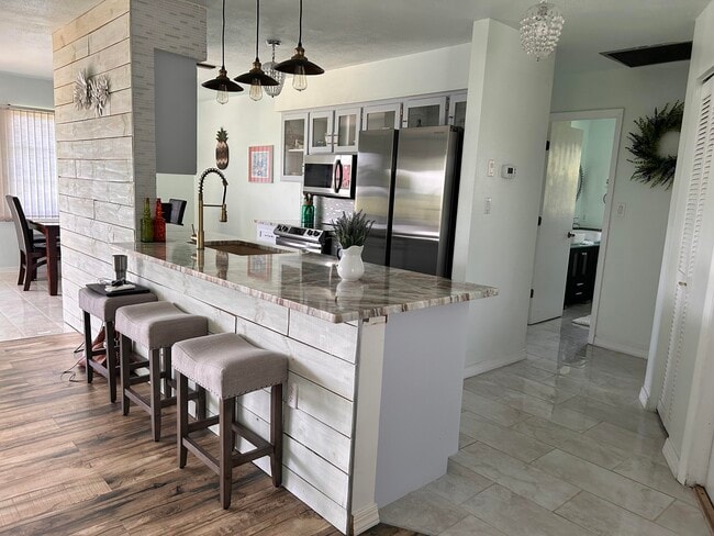 Building Photo - 5058 Ackley Terrace