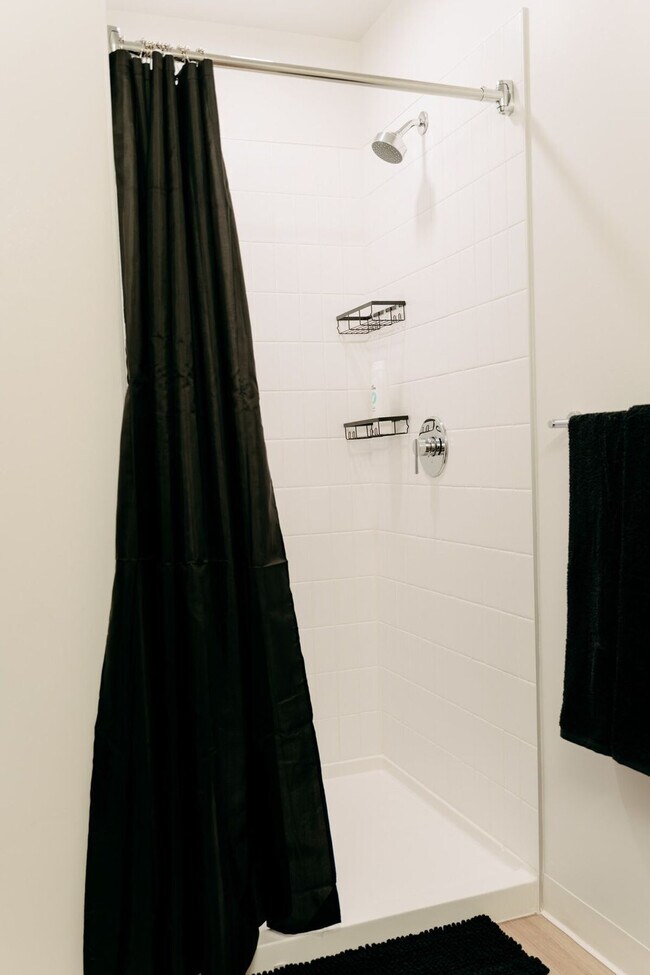 Building Photo - 755 S Clark St