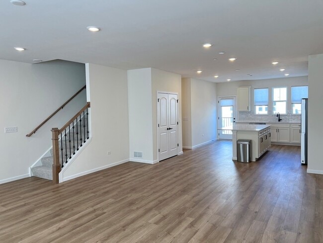 Building Photo - 6257 Sandbelt Dr