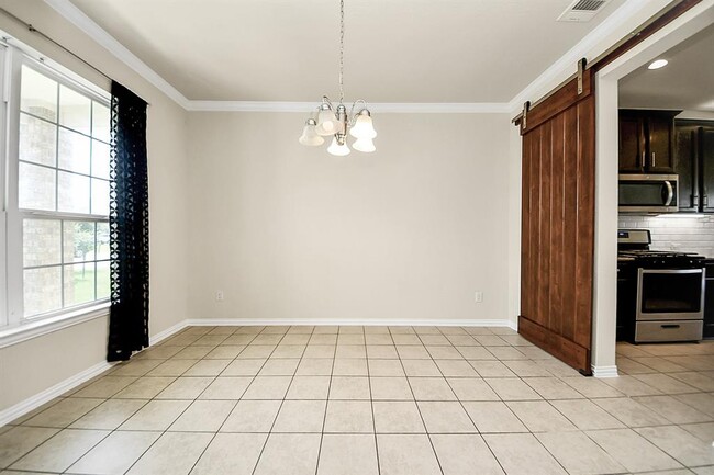 Building Photo - 13313 Sea Breeze Dr