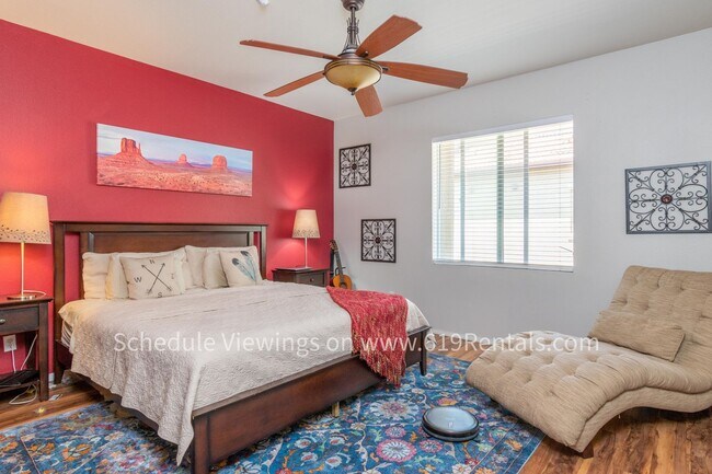 Building Photo - Beautiful 3 Bedroom, 2 Bath Townhouse with 2 car garage