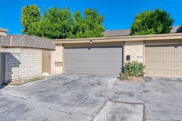 Building Photo - 961 S Mintwood Ln