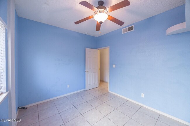 Building Photo - 749 Linda Johnson Ave