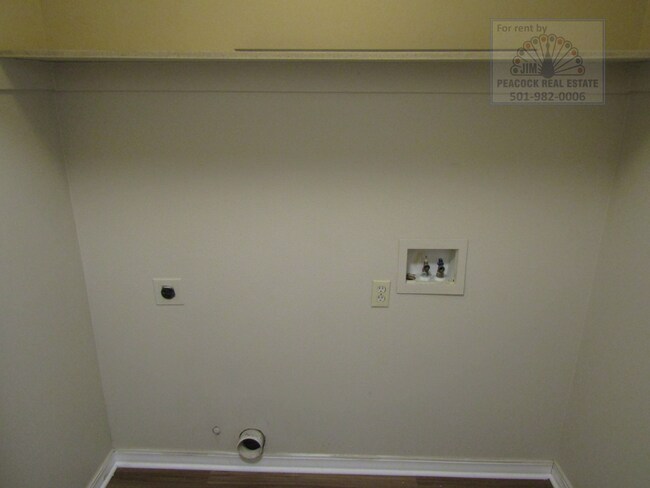 Building Photo - 33 Wolverine Dr