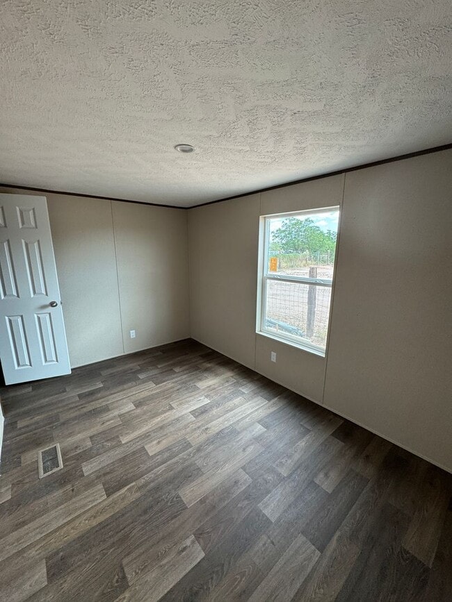 Building Photo - Bright & Carpet-Free 3BR/2BA Tucson Rental Home with Spacious Kitchen