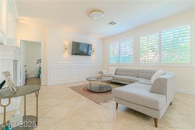 Building Photo - BEAUTIFUL 2 STORY 5 BEDROOM 4 FULL BATHROO...
