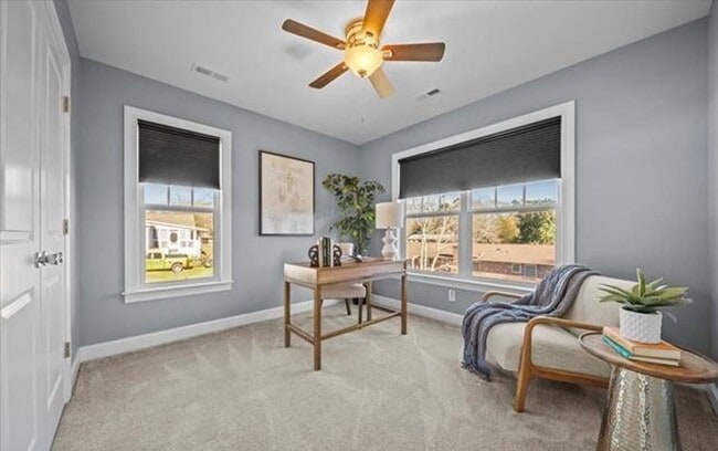 Building Photo - 3BR, 2.5BA Home in Desirable Augusta Road ...