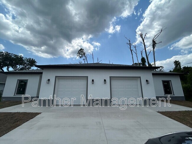 Primary Photo - 2105 Redmond St