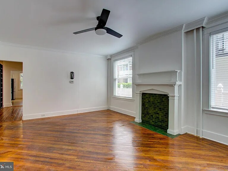 Primary Photo - 10 E James St