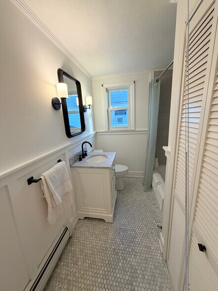 bathroom 1 - 74 Grover St