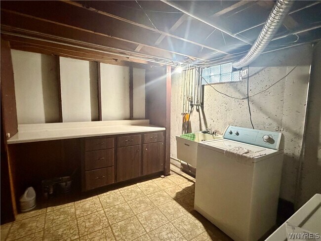 Building Photo - 119 Kaymar Dr