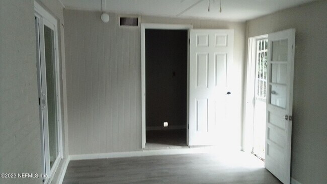 Building Photo - 3137 Kingston St