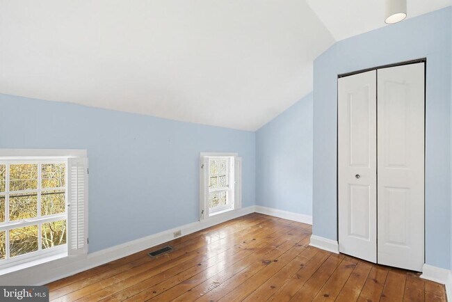 Building Photo - 947 Oella Ave