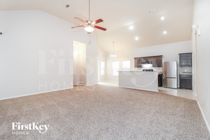 Building Photo - 963 Ranch Rd