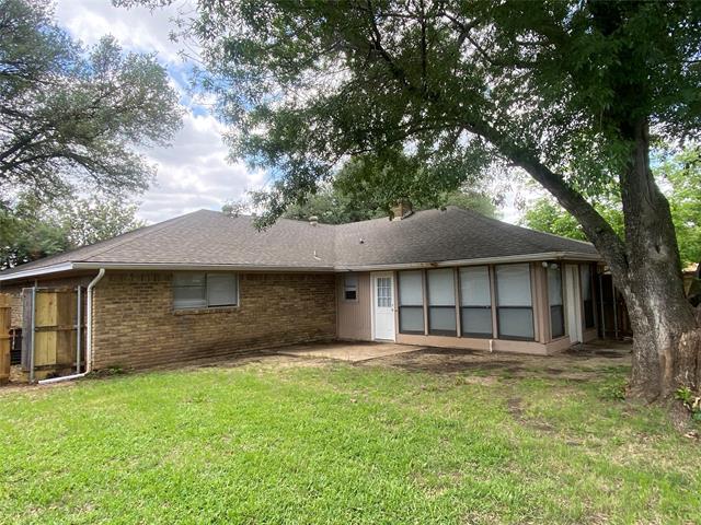 Building Photo - 1033 Rosewood Dr