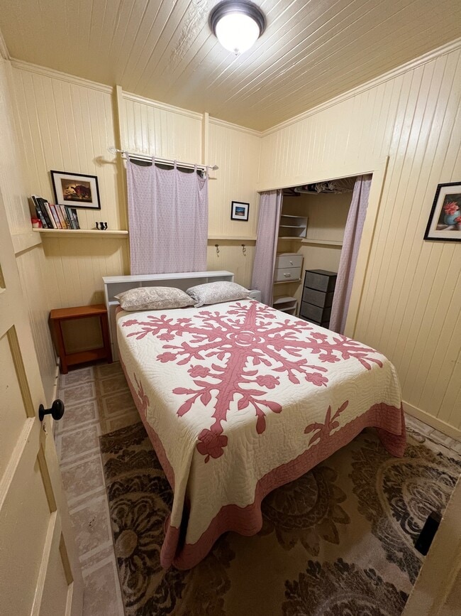 Building Photo - 546 Nani St