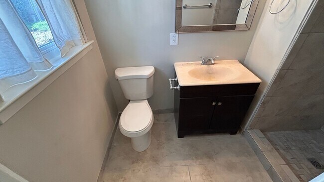 Building Photo - 2960 Cabrillo Dr