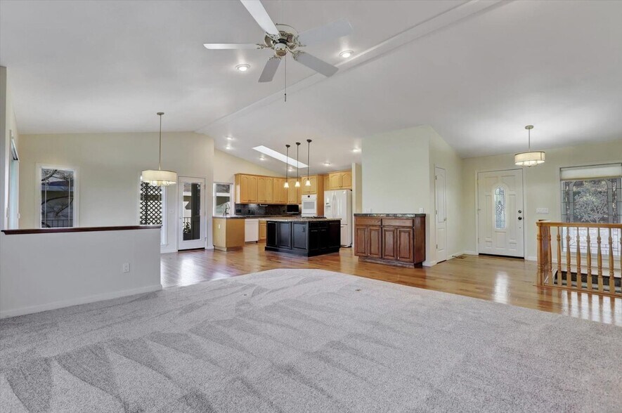Main Room - 18527 Jayhawk Dr