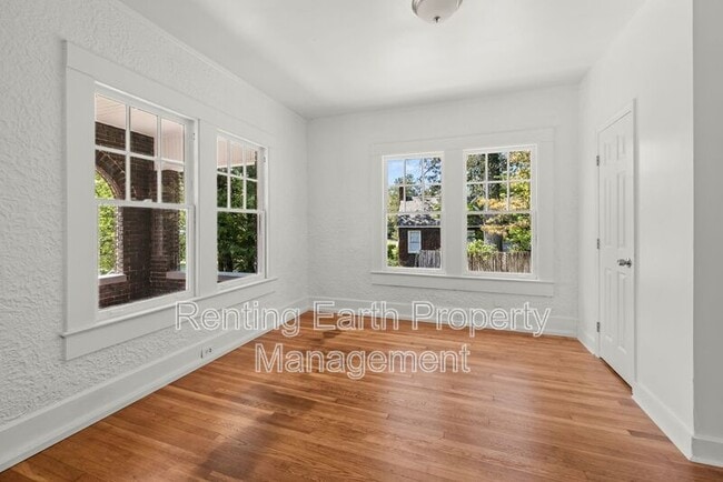 Building Photo - 1526 42nd St Ensley