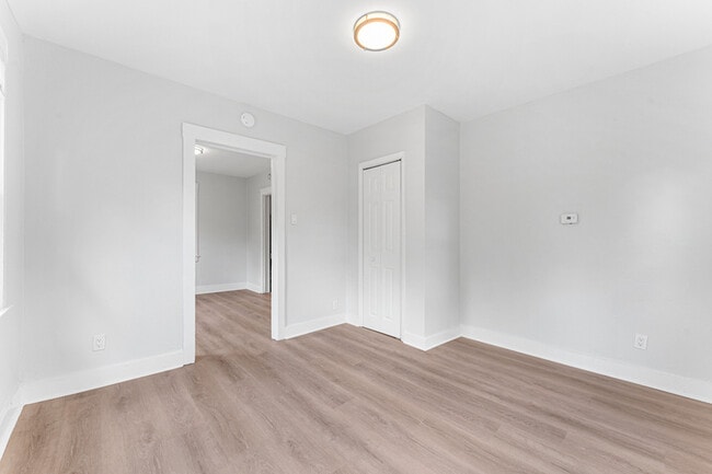 Building Photo - 1103 S Brynwood Dr