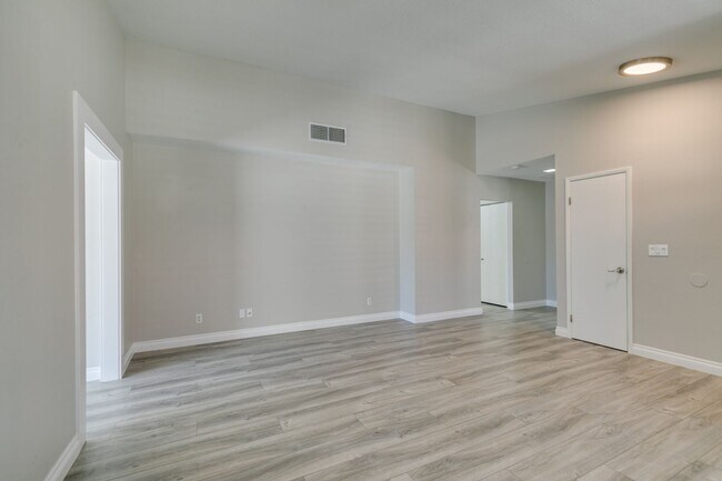 Building Photo - Beautiful Upgraded 3 Bedroom Home in Southwest Las Vegas!