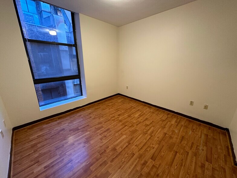 Building Photo - 83 Essex St