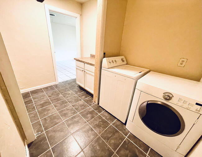 Building Photo - 1503 46th Pl