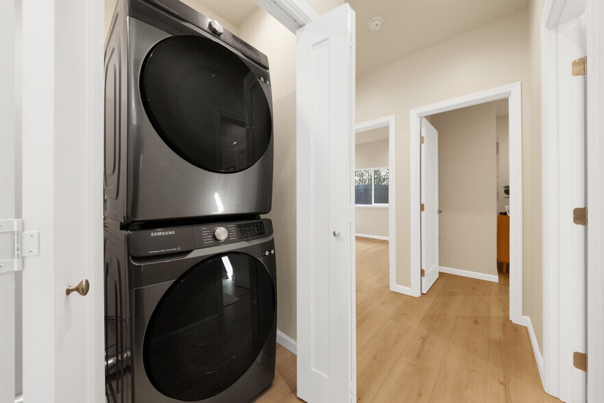 Downstairs Washer/Dryer Stack - 1729 Keeaumoku St