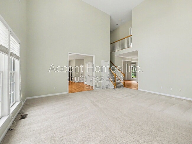 Building Photo - 6034 Sumner Rd