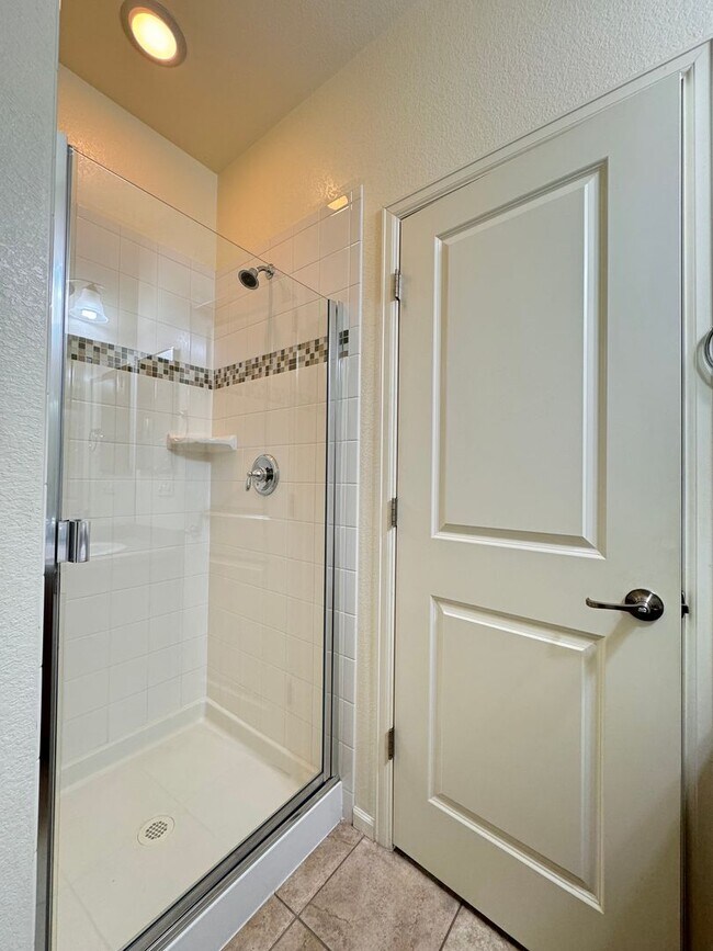 Building Photo - Beautiful Home Southeast Ft. Collilns