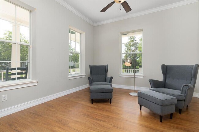 Building Photo - 216 Eastpark Dr