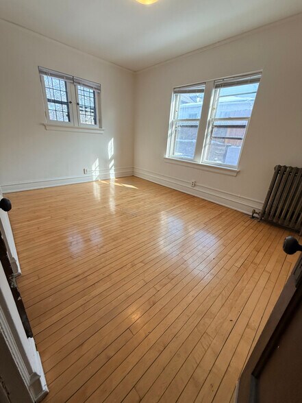 Building Photo - 3456 N Oakland Ave