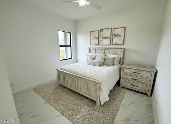 Building Photo - 1247 Kismet Pkwy W