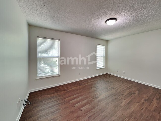 Building Photo - 5824 Downfield Wood Dr